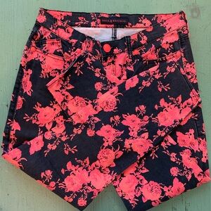 Rock & Republic crop jeans Size 10 Coral Rose